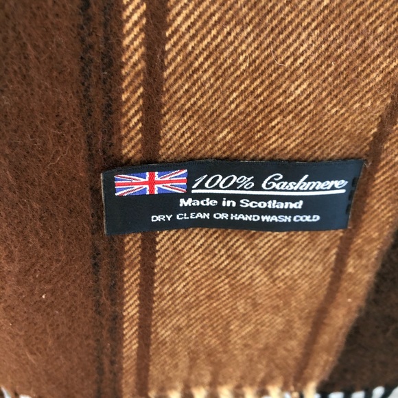 Cashmere From Scotland Scarf - Picture 2 of 5